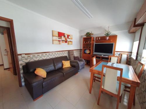 Appartements BBL APARTAMENTOS Praça Sousa Oliveira, nº 35 e 38 1º andar Nazaré