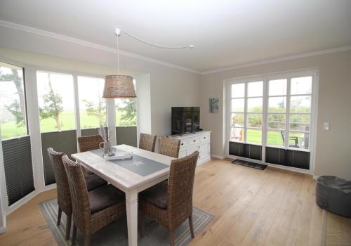 Maison de vacances Beach House Reetdachhaus Beach House 2 Hochdorfer Weg 34 / 34a Tating