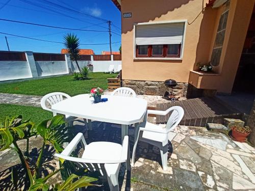 Beach house with garden Sintra portugal