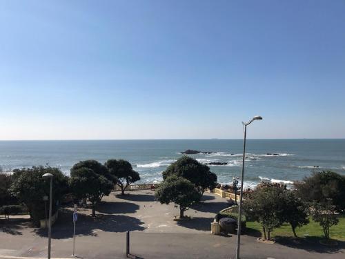 Appartement Beachfront apartment Av. Brasil 180-2Esq Porto