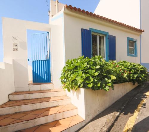 Maison de vacances Beachfront Casa da Praia Rua dos Moinhos 18 Porto Formoso