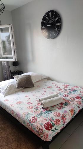 Beau Studio pour 2 personnes 4 min pied Melun Gare Melun france