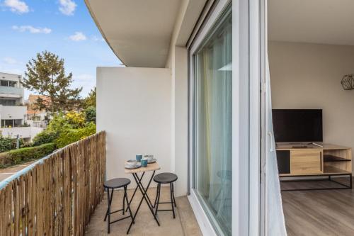 Beau T2 moderne avec balcon à deux pas du coeur de La Rochelle - Welkeys La Rochelle france