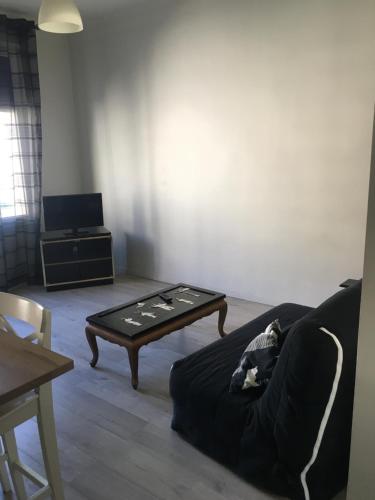 Appartement Beau T2 près du Parc Longchamp 58 Boulevard Jardin Zoologique 3e étage gauche Marseille