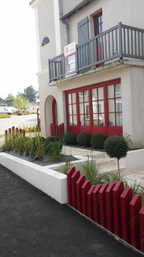 Hôtel Beauséjour 4 RUE DE LA LIBERATION Sainte-Suzanne