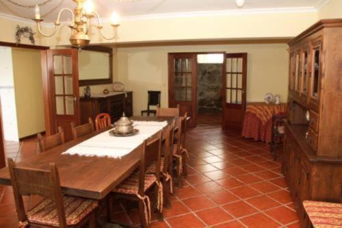 Villa Beautiful 10-Bed Cottage in Celorico with Pool  Celorico da Beira