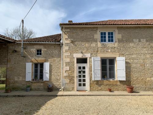 Beautiful 2-Bed Manor House Gite in Mauprevoir Mauprévoir france