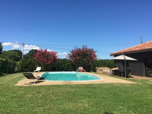 Beautiful 4-Bed country cottage with pool Lagrange france