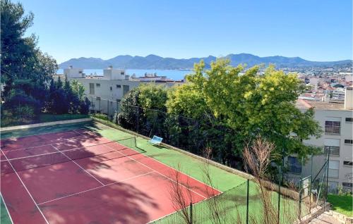 Appartement Beautiful apartment in Cannes with 1 Bedrooms, Internet and Outdoor swimming pool  Cannes