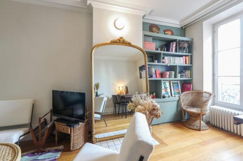 Beautiful apartment two steps away from Montmartre - Welkeys Paris france