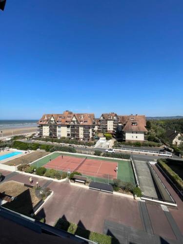 Beautiful apartment with pool and sea view Cabourg france