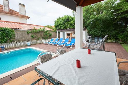 Maison de vacances Beautiful family Villa with a pool 14 Rua Galiza Estoril