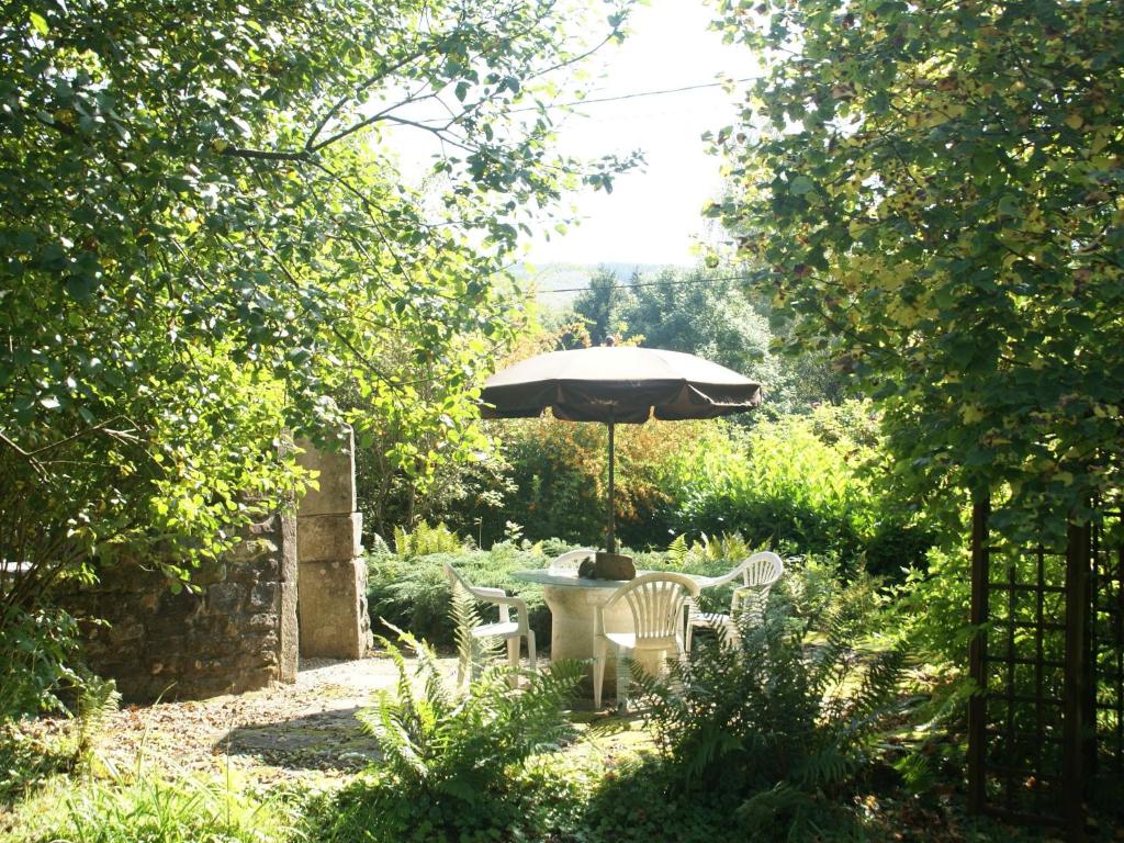 Maison de vacances Beautiful Holiday Home in La Chapelle aux Bois with Garden , 88240 Bains-les-Bains