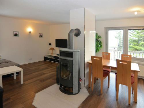 Maison de vacances Beautiful holiday home in the Thuringian Forest with fireplace and whirlpool  Schnett