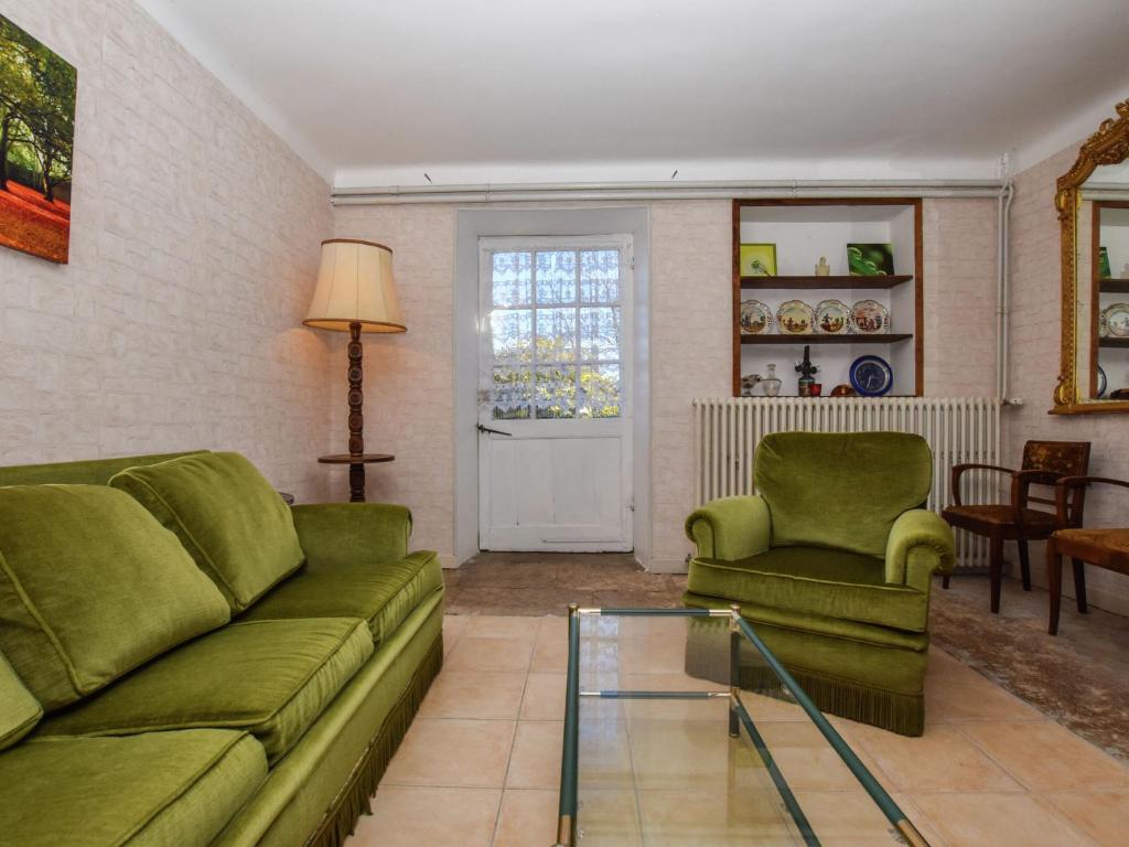 Maison de vacances Beautiful Holiday Home near Forest in Montfaucon , 46240 Labastide-Murat