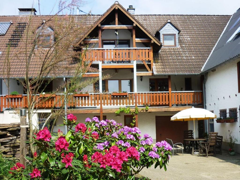 Maison de vacances Beautiful holiday home near Hillesheim in the heart of the Volcanic Eifel , 54578 Kerpen