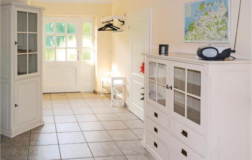Maison de vacances Beautiful home in Ahrenshagen OT Tribohm with 2 Bedrooms and WiFi  Tribohm
