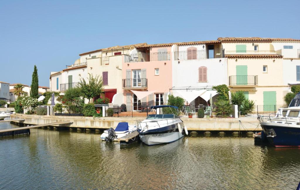 Maison de vacances Beautiful home in Aigues-Mortes with 3 Bedrooms and WiFi , 30220 Le Grau-du-Roi