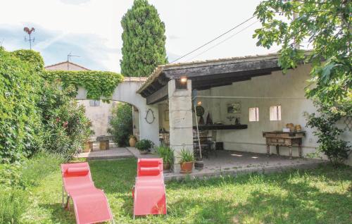 Maison de vacances Beautiful home in Bellegarde with 2 Bedrooms and WiFi  Bellegarde