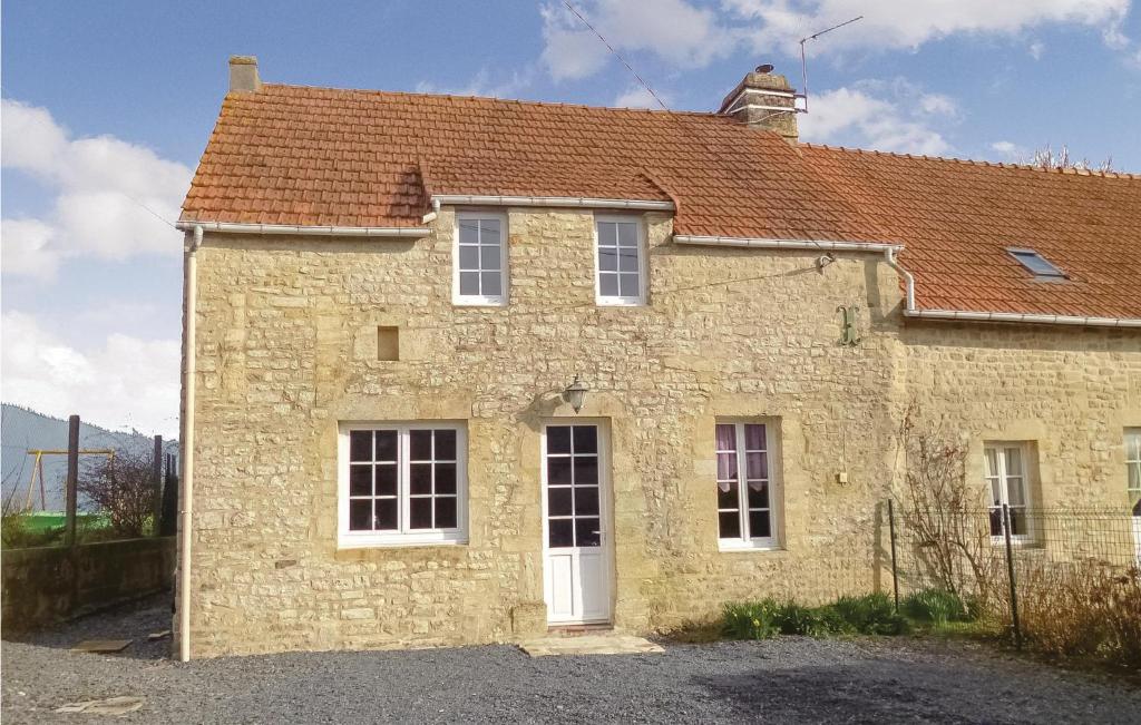 Maison de vacances Beautiful home in Englesqueville Percee with 3 Bedrooms and WiFi , 14710 Englesqueville-la-Percée