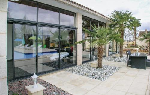Beautiful home in Gardonne with 2 Bedrooms, WiFi and Outdoor swimming pool Gardonne france