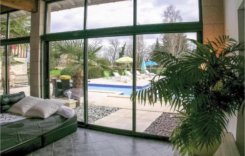 Maison de vacances Beautiful home in Gardonne with 2 Bedrooms, WiFi and Outdoor swimming pool  Gardonne