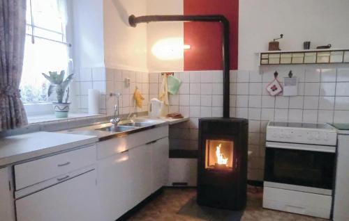 Maison de vacances Beautiful home in Gerolstein-Mllenborn with 4 Bedrooms and WiFi  Roth