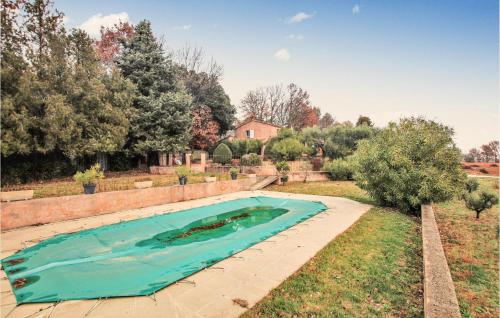 Maison de vacances Beautiful home in Goult with 5 Bedrooms, Private swimming pool and Outdoor swimming pool  Goult