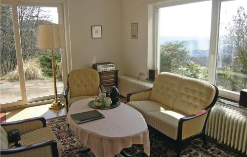 Beautiful home in Kelkheim-Eppenhain with 1 Bedrooms and WiFi Vockenhausen allemagne