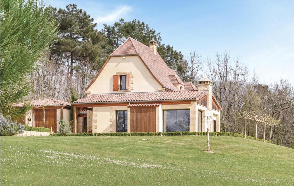 Maison de vacances Beautiful home in Les Eyzies Sireuil with 3 Bedrooms and WiFi , 24620 Le Clos d\'Allas