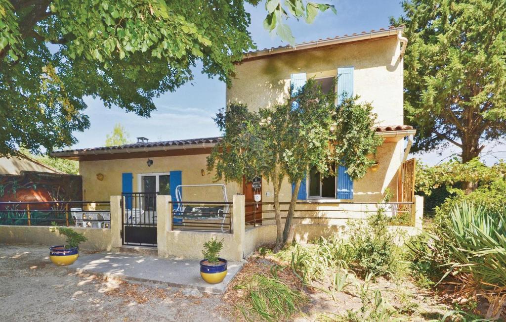 Maison de vacances Beautiful home in Mazan with 3 Bedrooms and Outdoor swimming pool , 84380 Mazan