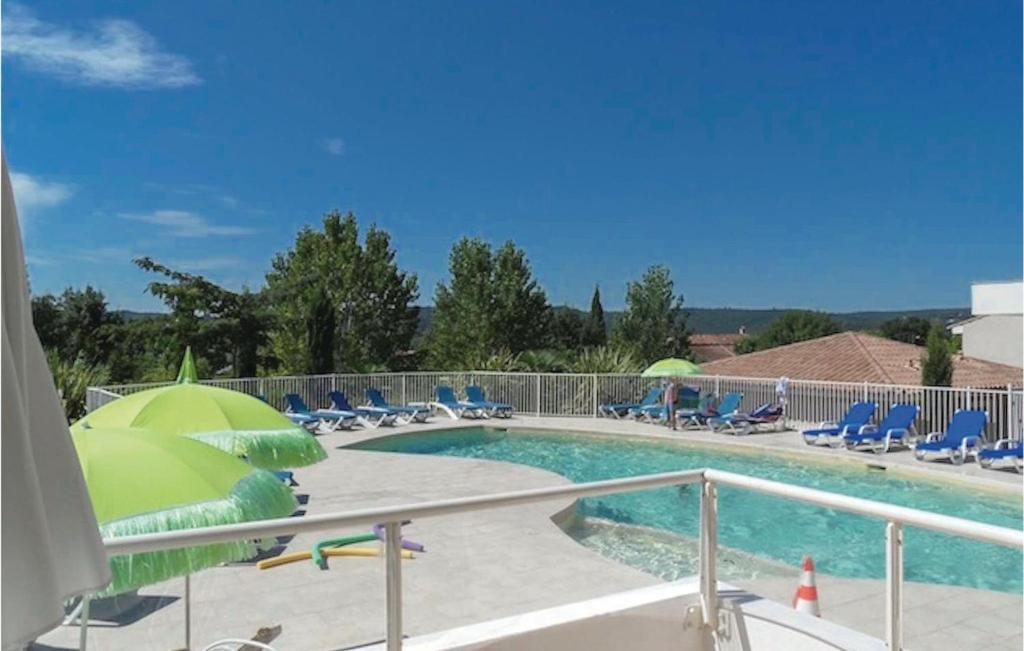 Maison de vacances Beautiful home in Montauroux with 2 Bedrooms, Outdoor swimming pool and Heated swimming pool , 83440 Montauroux