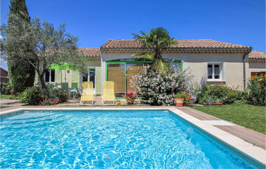 Maison de vacances Beautiful home in Montlimar with 3 Bedrooms, WiFi and Outdoor swimming pool , 26200 Montélimar