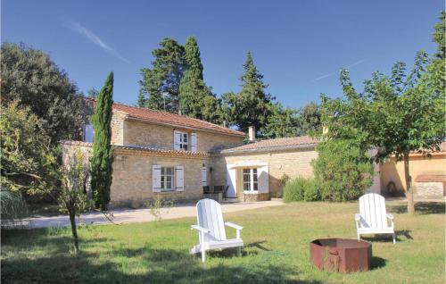 Maison de vacances Beautiful home in Montsegur sur Lauzon with 4 Bedrooms, Private swimming pool and Outdoor swimming pool  Montségur-sur-Lauzon