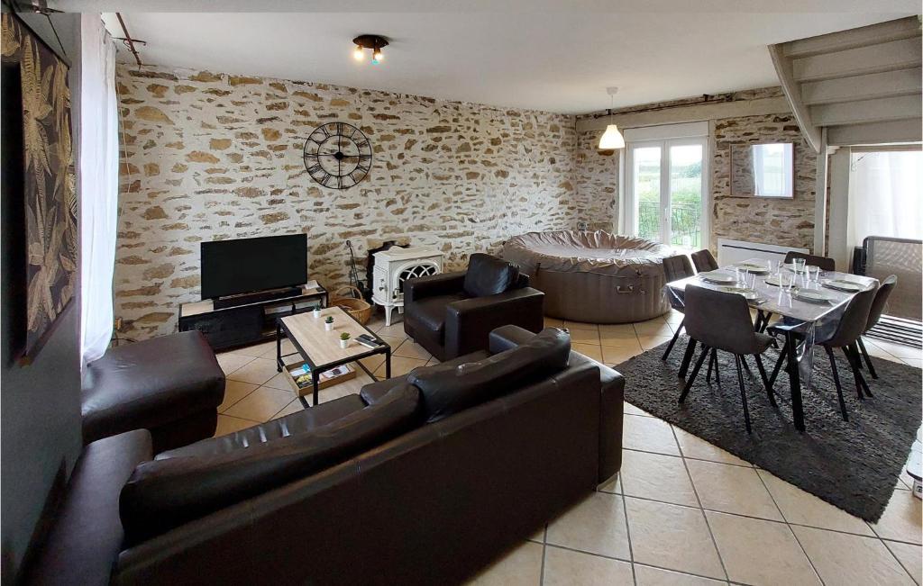 Maison de vacances Beautiful home in Plouguerneau with WiFi and 3 Bedrooms , 29880 Plouguerneau