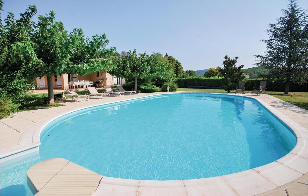 Maison de vacances Beautiful home in Salernes with 3 Bedrooms, WiFi and Outdoor swimming pool , 83690 Salernes