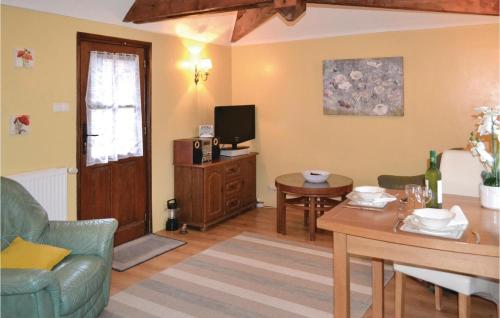 Beautiful home in Savigvac-Ldrier with 1 Bedrooms, WiFi and Outdoor swimming pool Chaud france