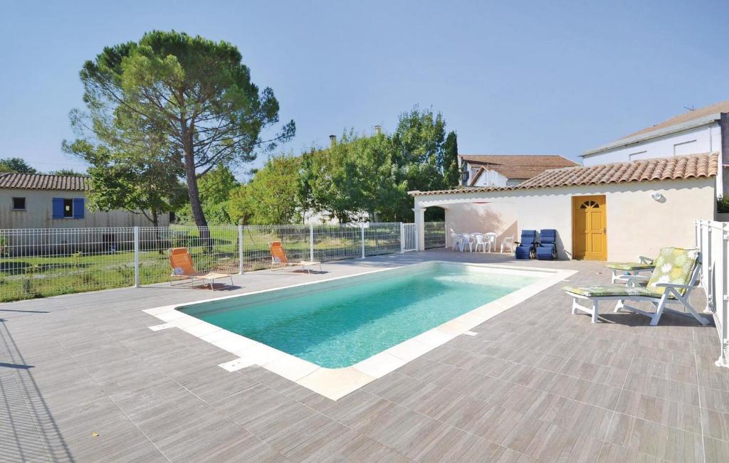 Maison de vacances Beautiful home in St Christol Les Ales with 4 Bedrooms, Outdoor swimming pool and WiFi , 30380 Saint-Christol-lès-Alès