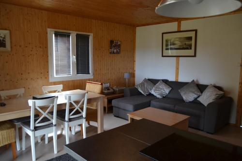 Beautiful lake view 3 bedroom chalet. Saint-Manvieu-Bocage france