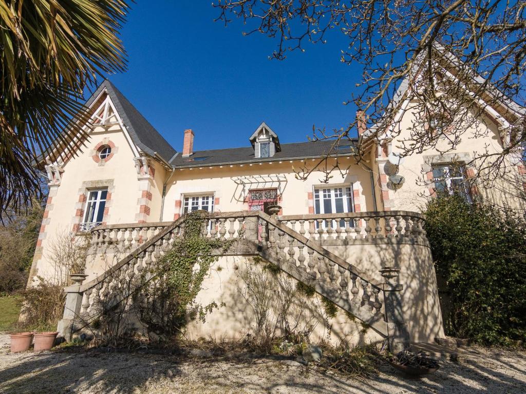 Maison de vacances Beautiful Mansion with Private Swimming Pool in Aquitaine , 24270 Savignac-Lédrier