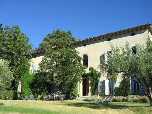 Beautiful mansion with views of Mont Ventoux and with fenced private pool Vaison-la-Romaine france