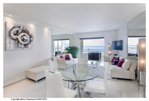 Appartement Beautiful modern apartment in La Croisette with sea view 68 Boulevard de la Croisette Cannes