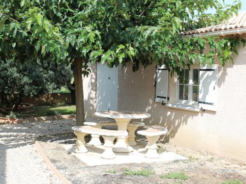 Villa Beautiful modern villa with spacious pool within walking distance of the village  Rousson