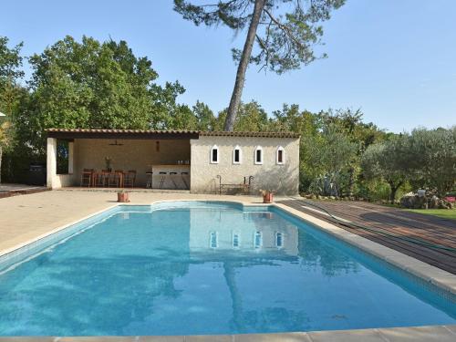 Beautiful modernly decorated Proven al house only 30 kilometres from Cannes Saint-Paul-en-Forêt france