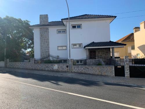 Beautiful Private Room next to Lisbon - NEW Paço de Arcos portugal