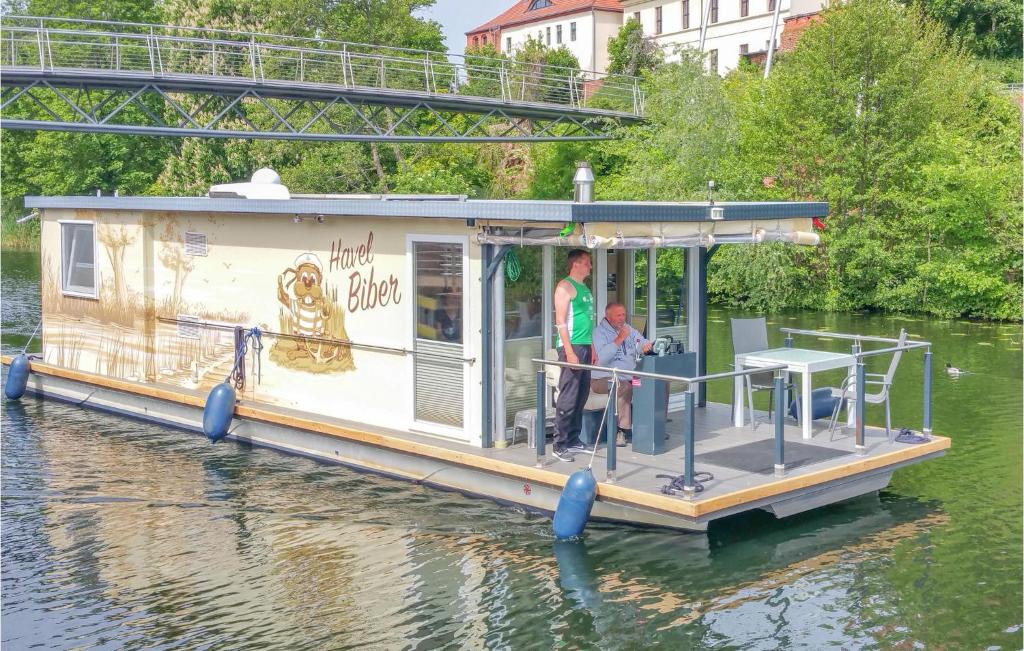 Bateau-hôtel Beautiful ship-boat in Havelsee with 2 Bedrooms , 14798 Kützkow