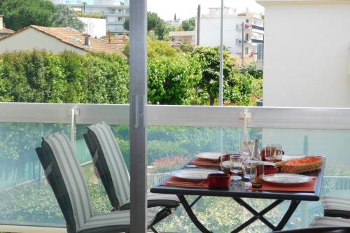 Beautiful two-room apartment \ Antibes france