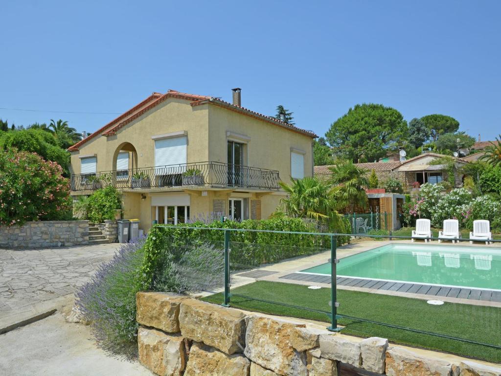 Villa Beautiful Villa in Carcassonne with Shared Pool Jacuzzi , 11000 Carcassonne