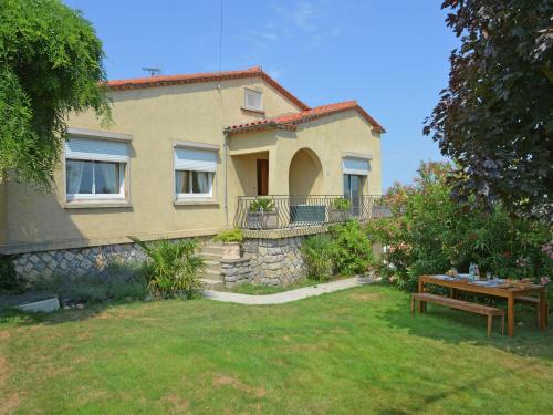 Villa Beautiful Villa in Carcassonne with Shared Pool Jacuzzi  Carcassonne