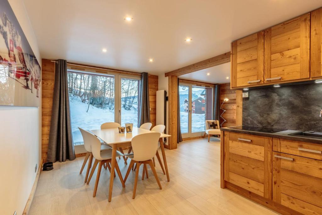 Maison de vacances Beautiful wooden chalet in La Plagne Les chalets de Montalbert, 73210 Aime-La-Plagne